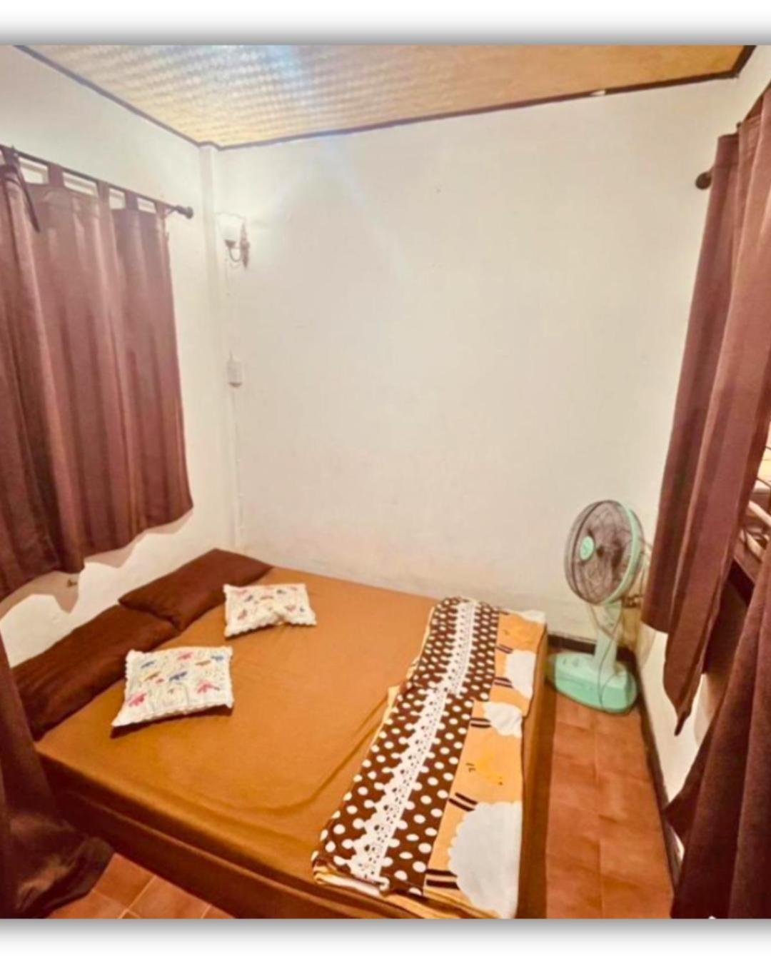 Hug Glur House Tour And Hostel (Adults Only) Chiang Mai Exteriör bild